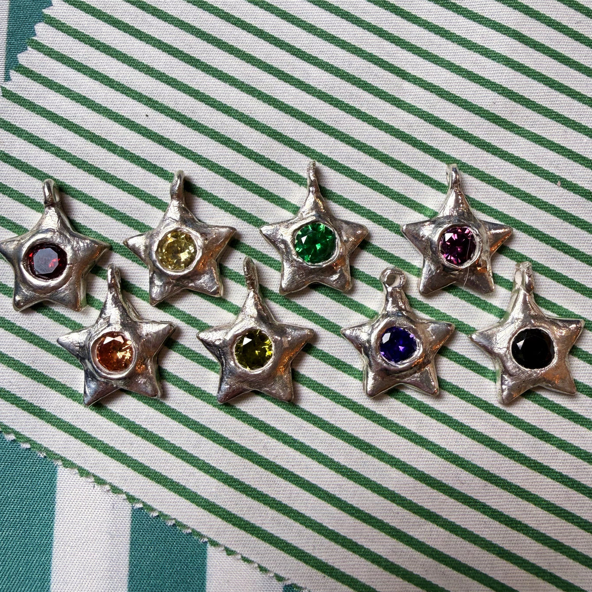 La Étoile Potelée .999 Fine Silver Handmade Gemset Star Charm