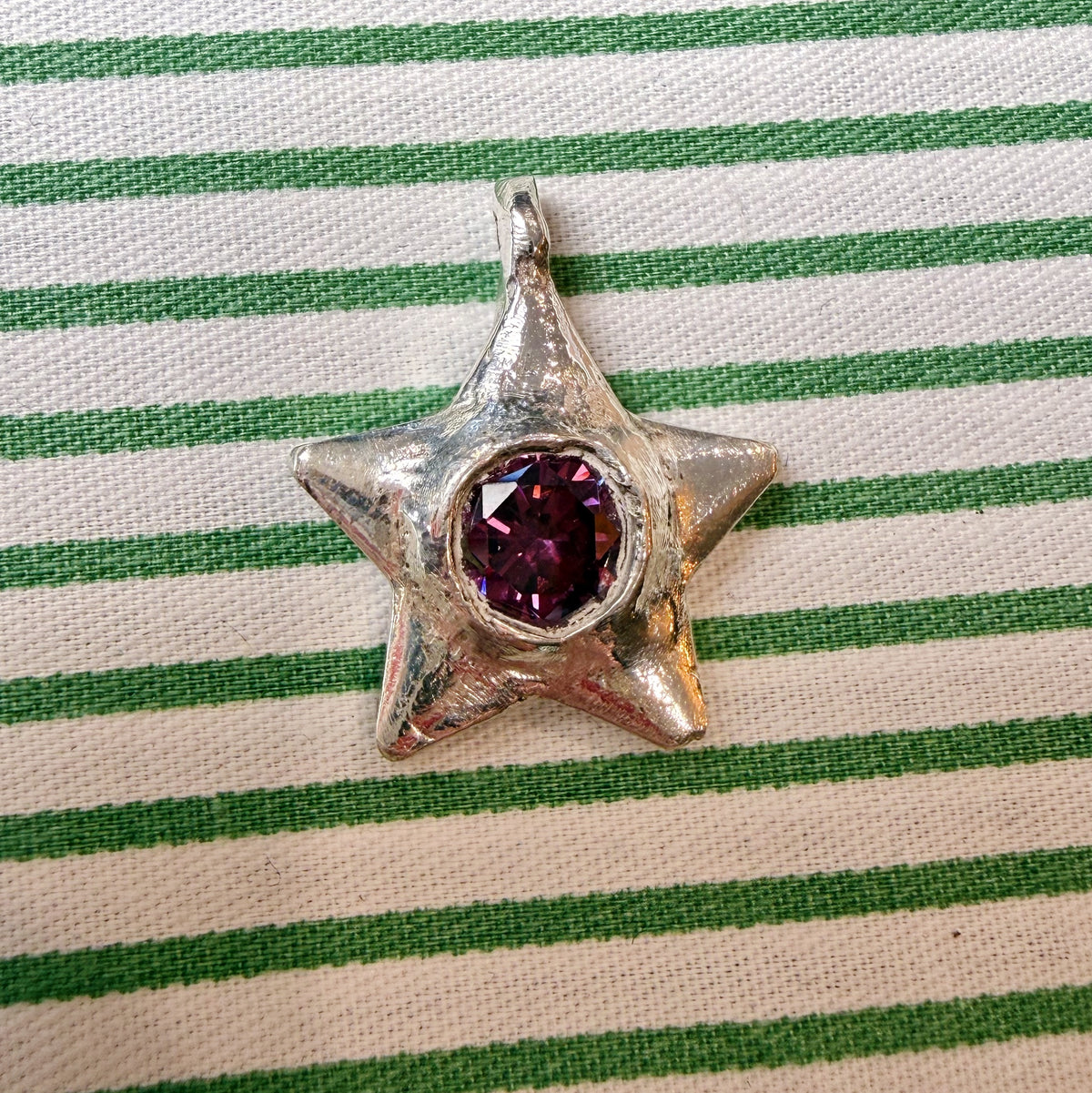 La Étoile Potelée .999 Fine Silver Handmade Gemset Star Charm