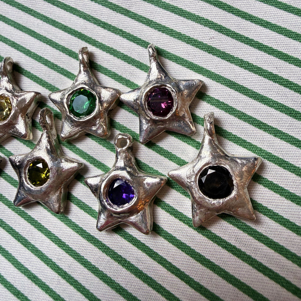 La Étoile Potelée .999 Fine Silver Handmade Gemset Star Charm