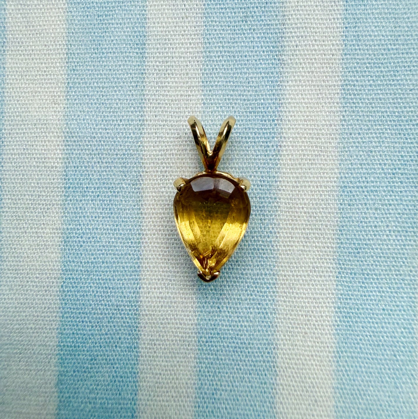 14k Yellow Gold Topaz Charm Pendant 1.81 grams