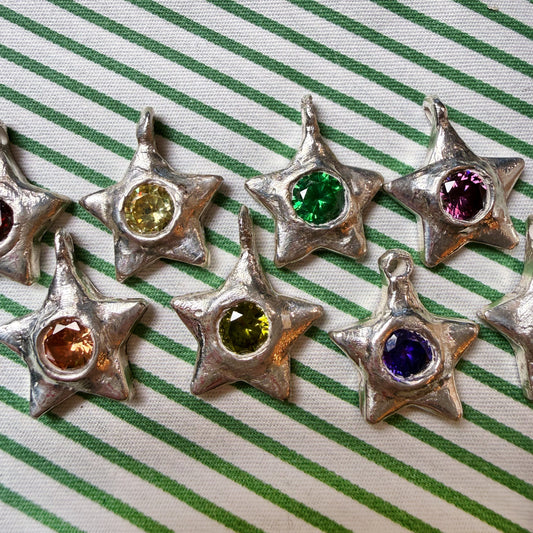 La Étoile Potelée .999 Fine Silver Handmade Gemset Star Charm
