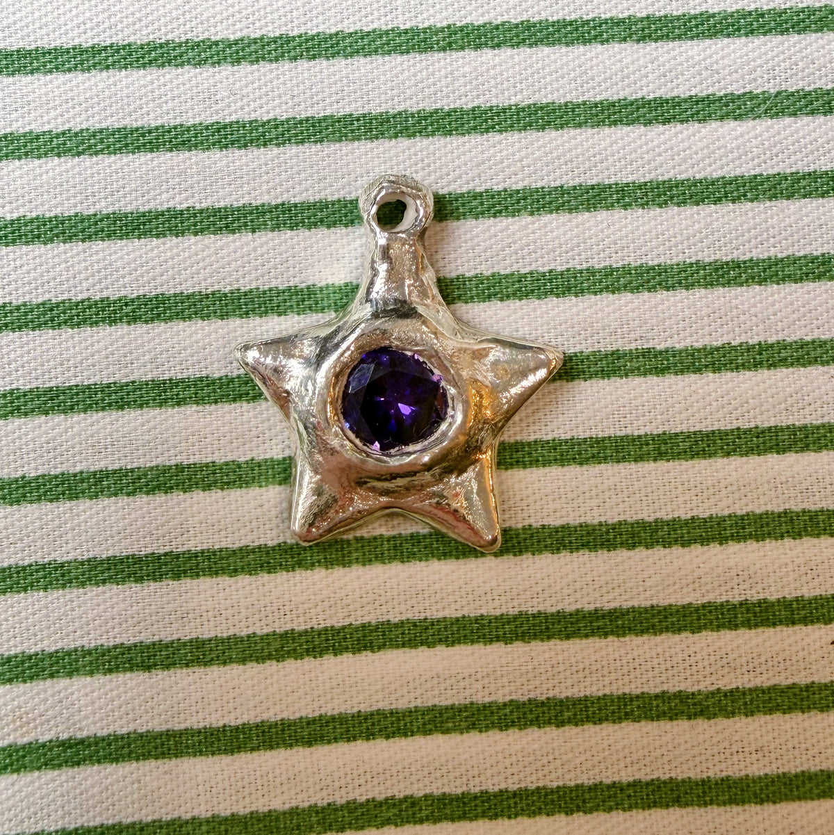 La Étoile Potelée .999 Fine Silver Handmade Gemset Star Charm