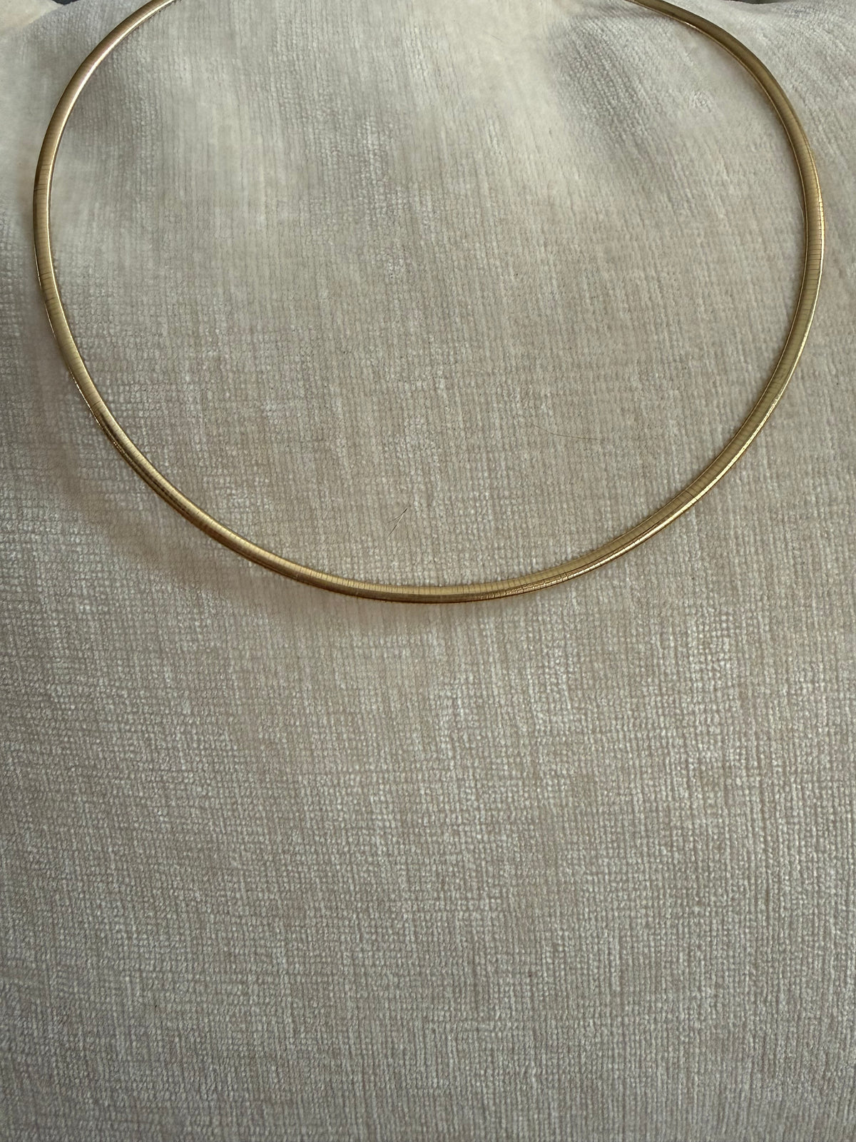 10k yellow gold omega collar necklace 17.5”