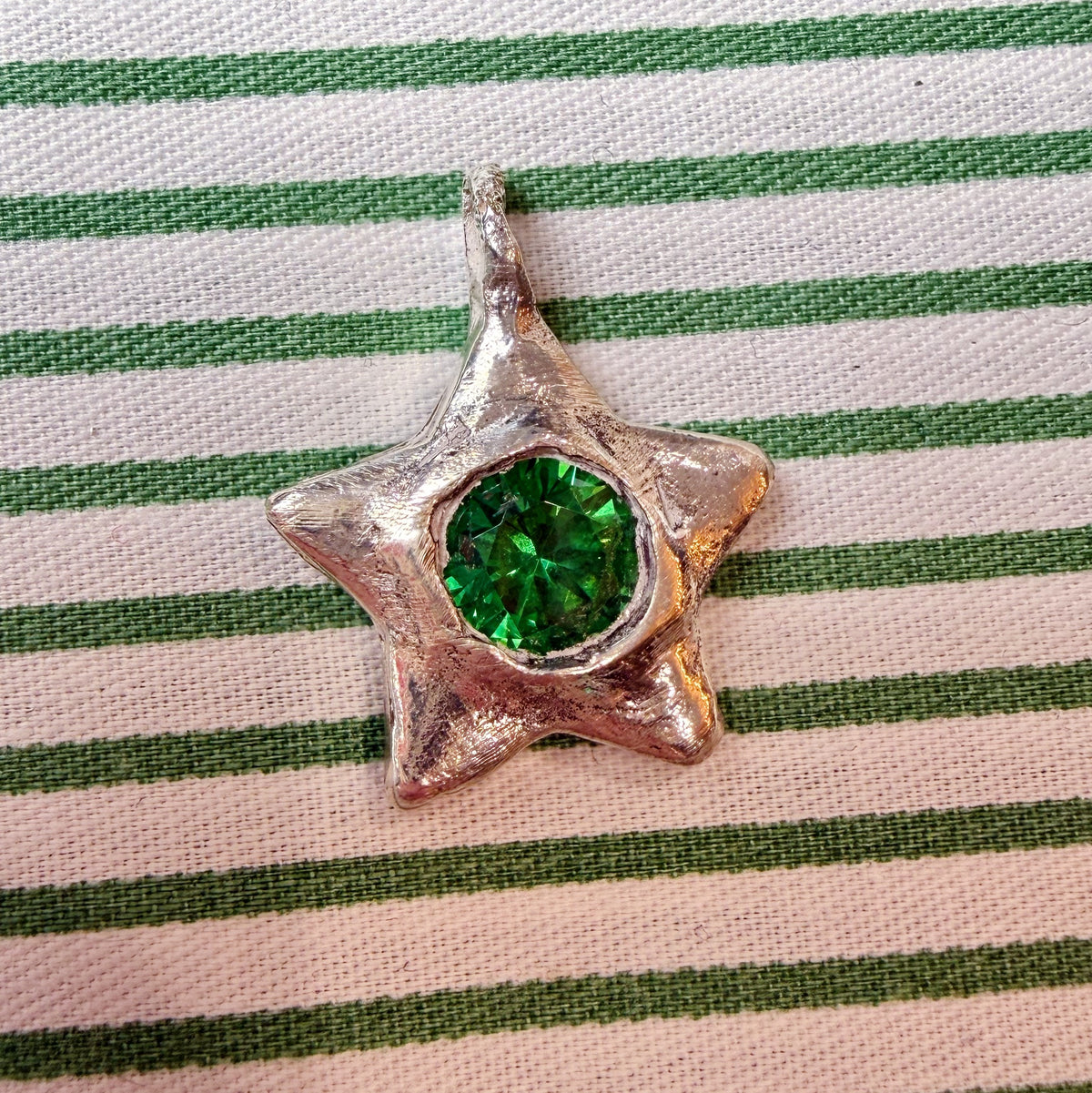 La Étoile Potelée .999 Fine Silver Handmade Gemset Star Charm