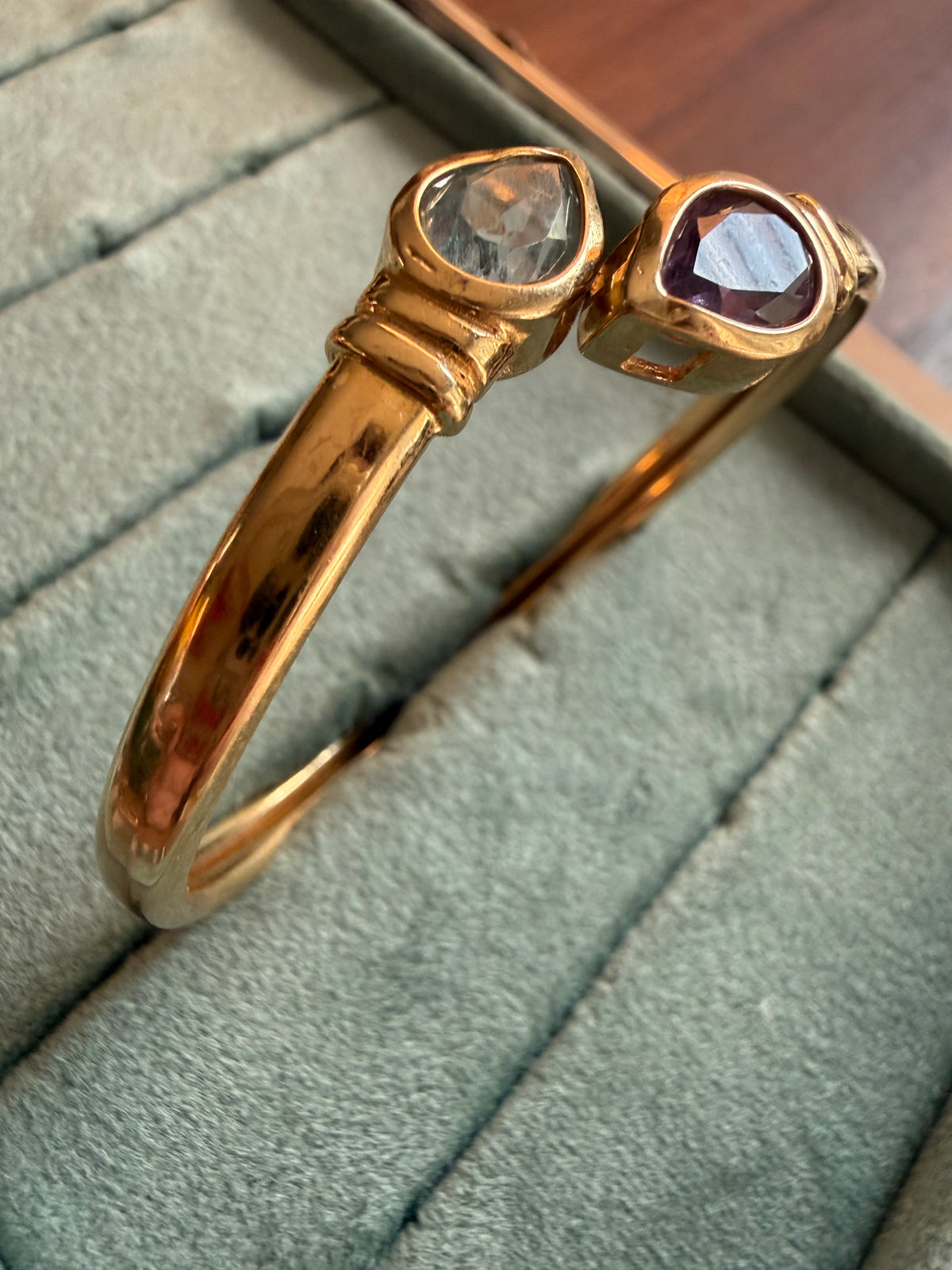 Vintage 14k yellow gold twist/swivel open amethyst and topaz bangle